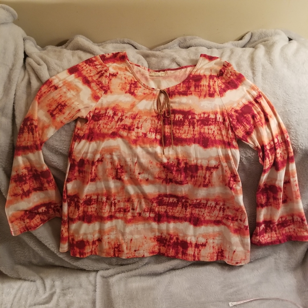 Bobbie Brooks ladies XL peach, red, orange,white tie die long sleeve tunic